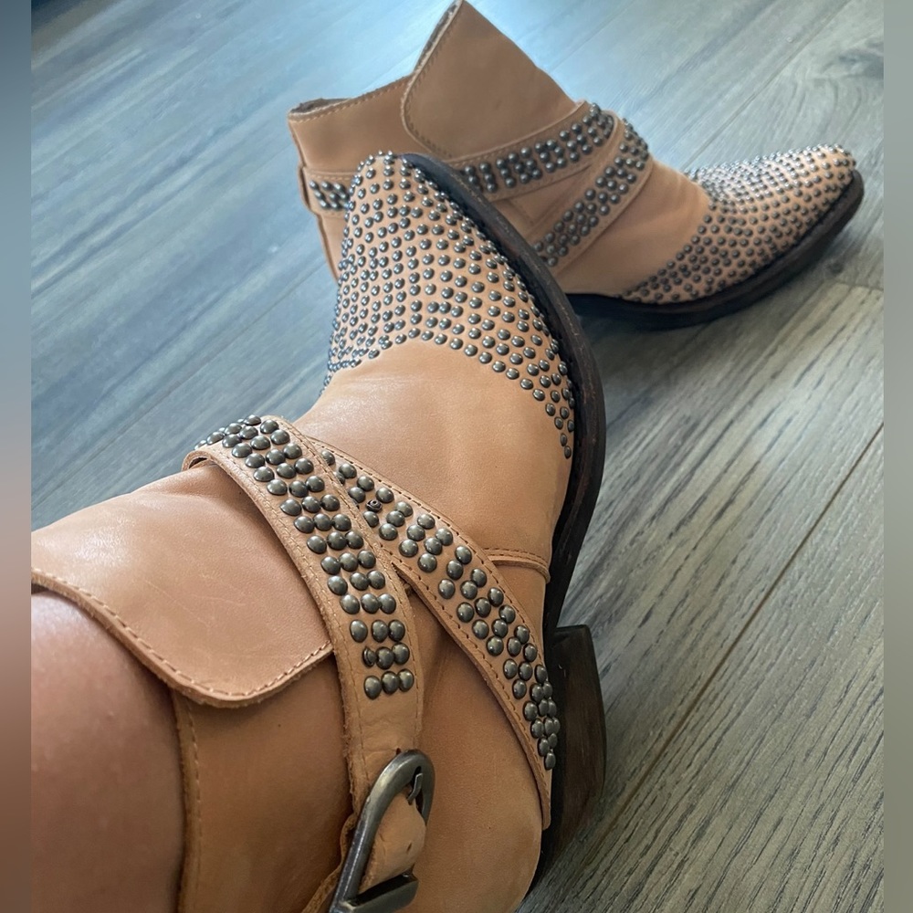 Jeffrey Campbell for Free People. Excellent condition, never worn, no tags.
